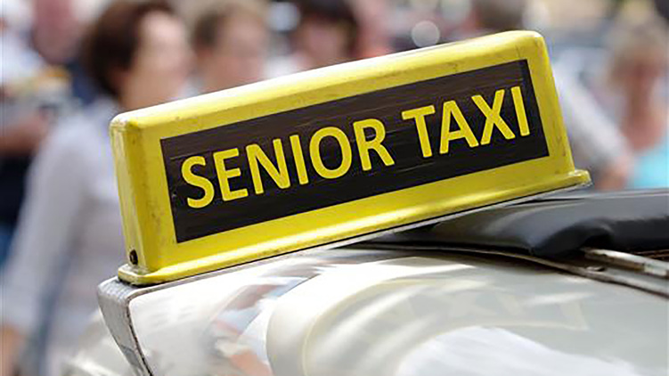 Musíme myslet i na ty nejzranitelnější, zavedeme osmičkové senior taxi