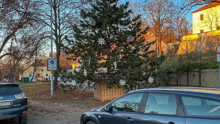 Štěrba: Přál bych si, aby Praha 8 neměla pod vánočním stromem jen auta