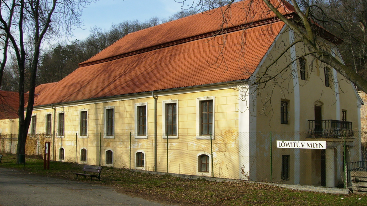Kdo získá Löwitův mlýn? Podle úřední desky spolek založený začátkem října